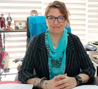 Gölcük’ün “Kıyı Hafızası” Gençlerin Ellerinde Sanata Dönüşüyor!